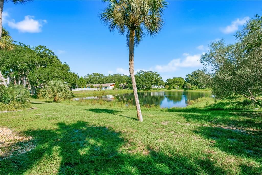 For Sale: $199,900 (2 beds, 2 baths, 1029 Square Feet)