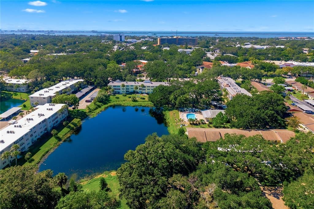 For Sale: $199,900 (2 beds, 2 baths, 1029 Square Feet)