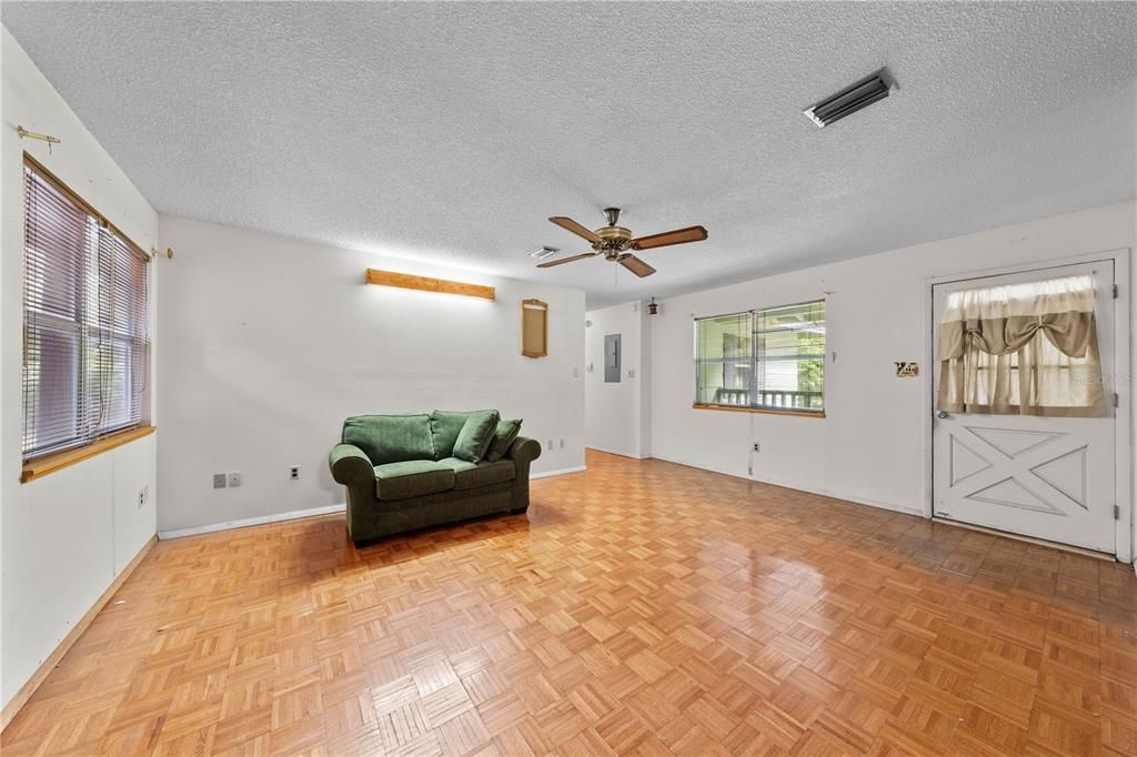 En Venta: $455,000 (3 camas, 2 baños, 1500 Pies cuadrados)