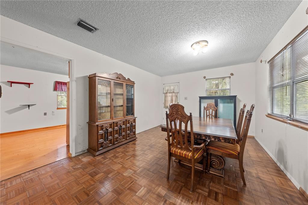 En Venta: $455,000 (3 camas, 2 baños, 1500 Pies cuadrados)