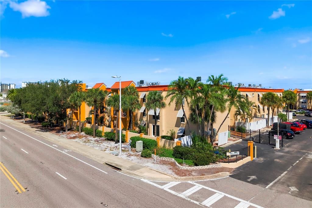 En Venta: $250,000 (2 camas, 1 baños, 760 Pies cuadrados)