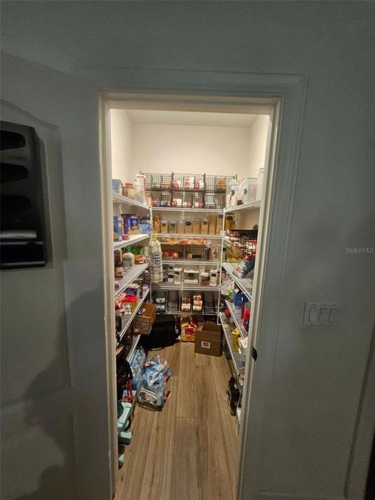 На продажу: $419,900 (4 спален, 3 ванн, 3175 Квадратных фут)