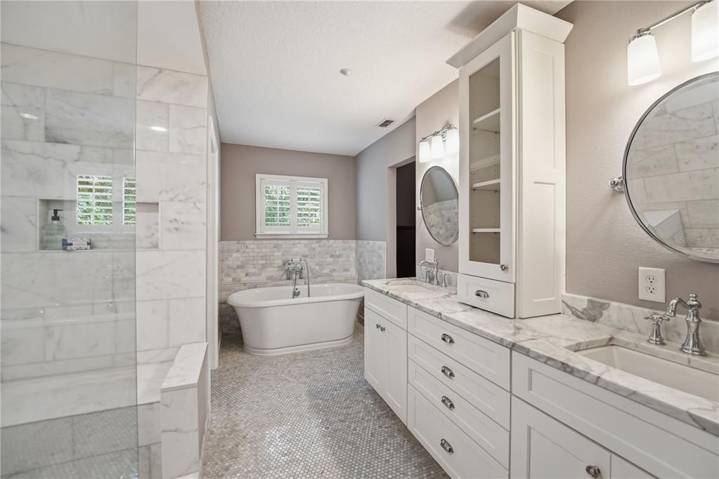 For Sale: $1,125,000 (5 beds, 5 baths, 3403 Square Feet)