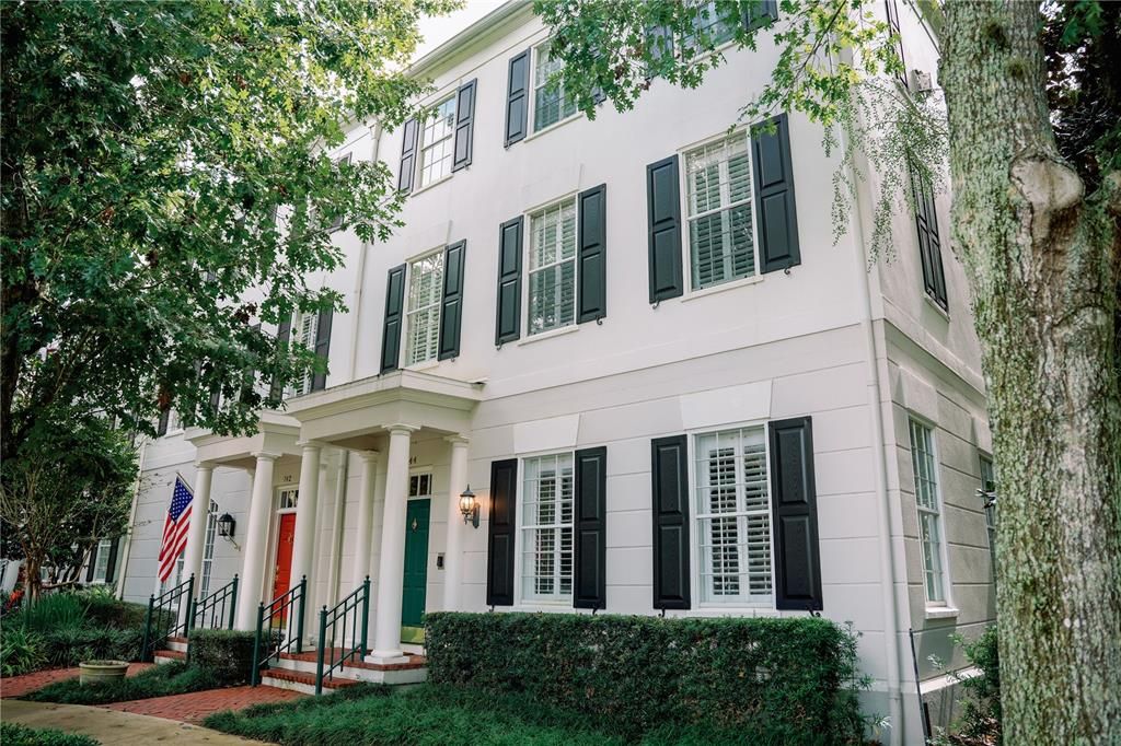 For Sale: $1,125,000 (5 beds, 5 baths, 3403 Square Feet)