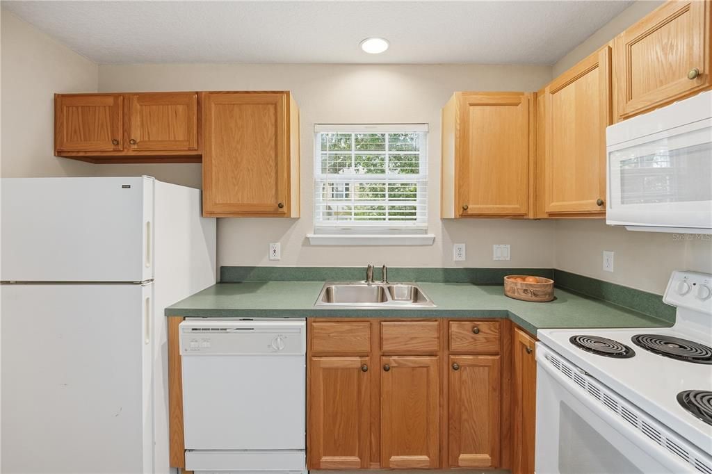 For Sale: $1,125,000 (5 beds, 5 baths, 3403 Square Feet)