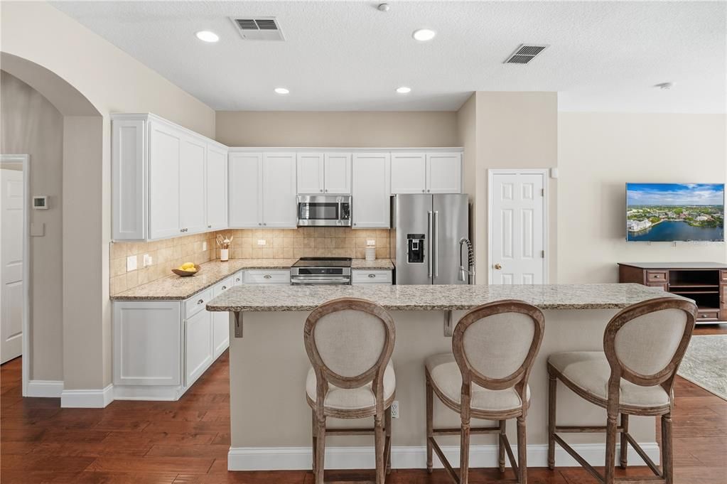 For Sale: $1,125,000 (5 beds, 5 baths, 3403 Square Feet)