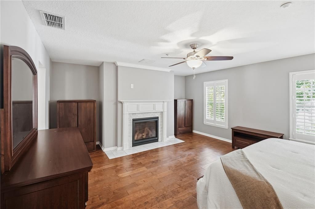 For Sale: $1,125,000 (5 beds, 5 baths, 3403 Square Feet)