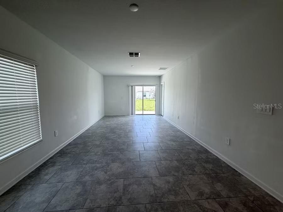 В аренду: $2,095 (3 спален, 2 ванн, 1432 Квадратных фут)