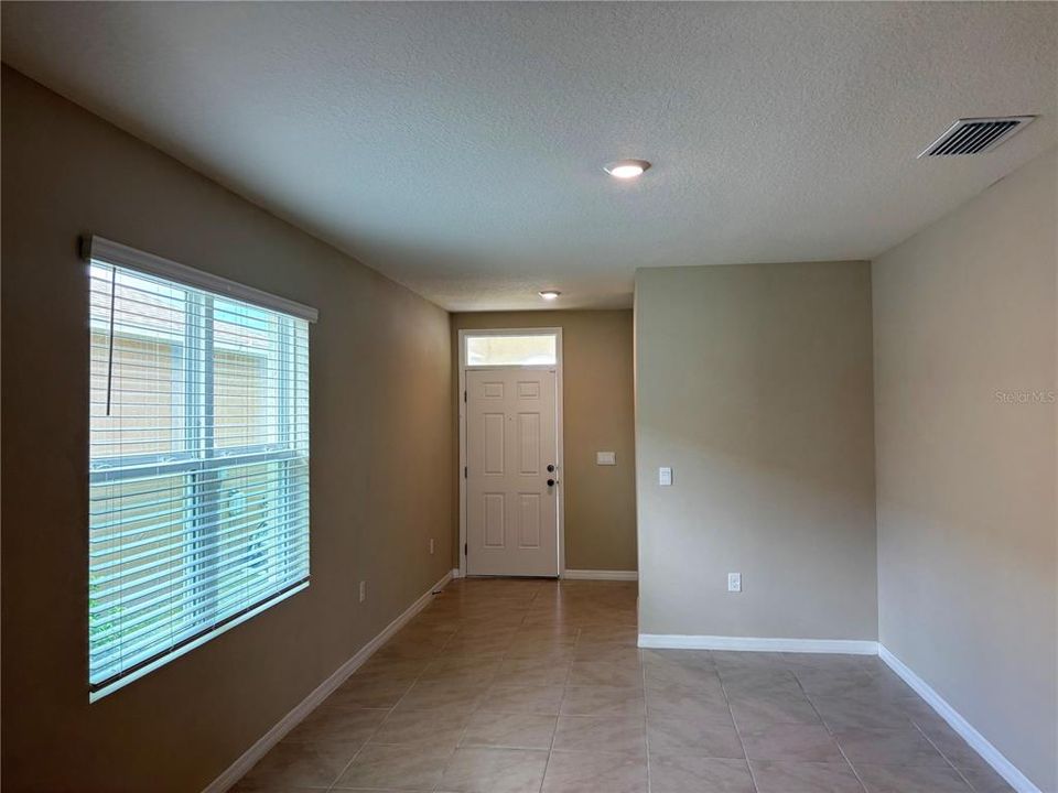 En Venta: $339,900 (3 camas, 2 baños, 1501 Pies cuadrados)