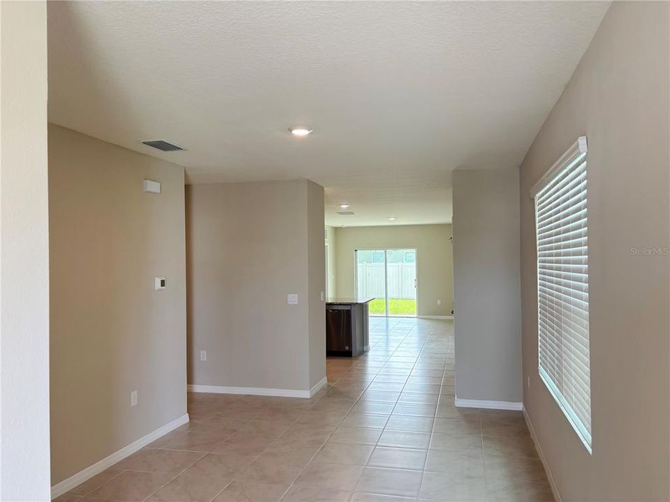 En Venta: $339,900 (3 camas, 2 baños, 1501 Pies cuadrados)