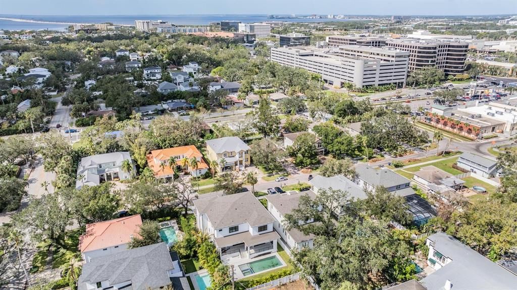 На продажу: $3,397,000 (5 спален, 5 ванн, 4724 Квадратных фут)