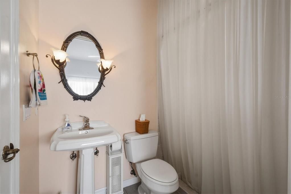 En Venta: $749,900 (4 camas, 3 baños, 3089 Pies cuadrados)