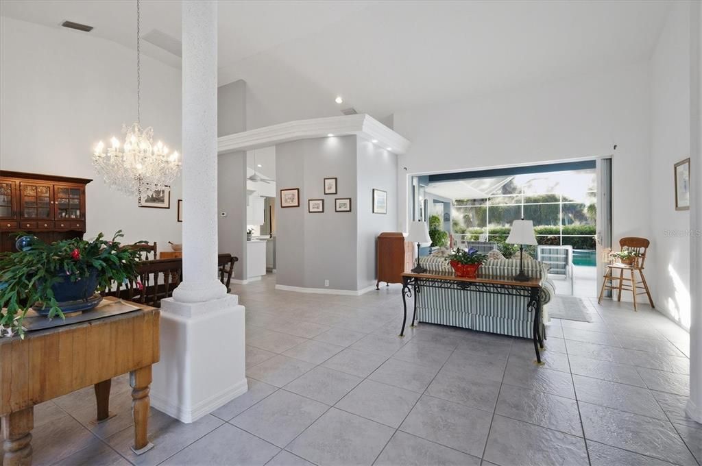 En Venta: $749,900 (4 camas, 3 baños, 3089 Pies cuadrados)