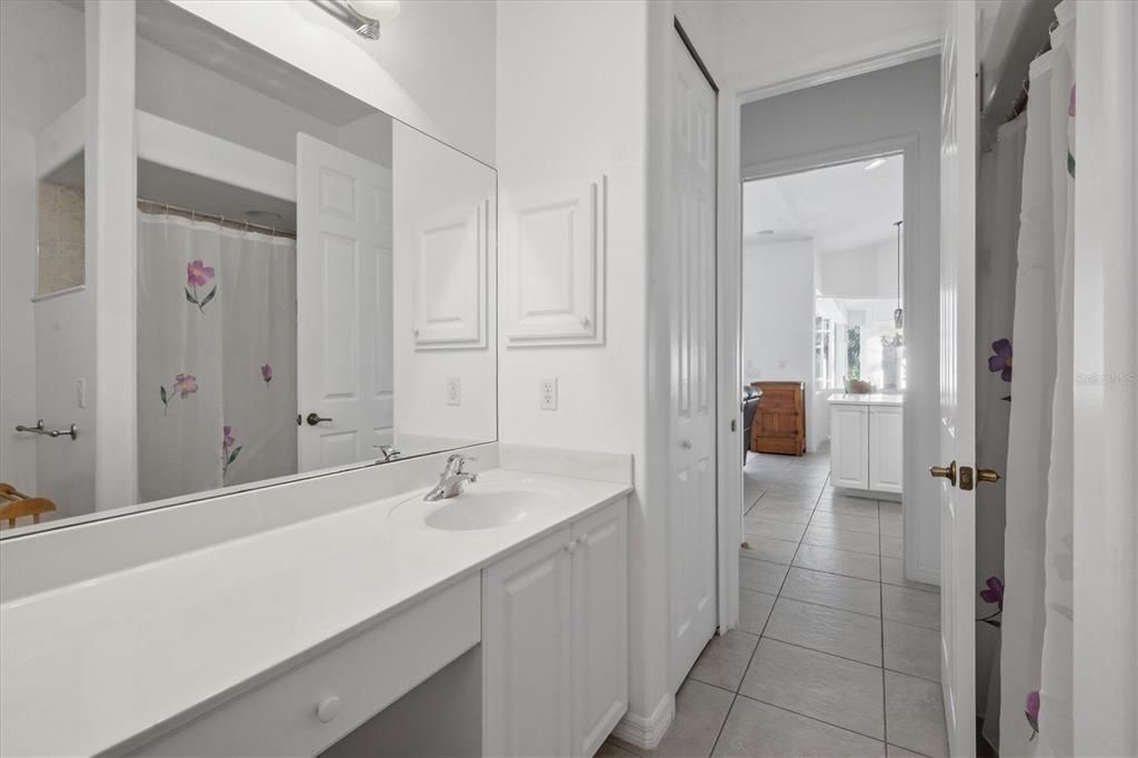 En Venta: $749,900 (4 camas, 3 baños, 3089 Pies cuadrados)