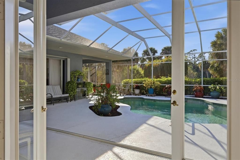 En Venta: $749,900 (4 camas, 3 baños, 3089 Pies cuadrados)
