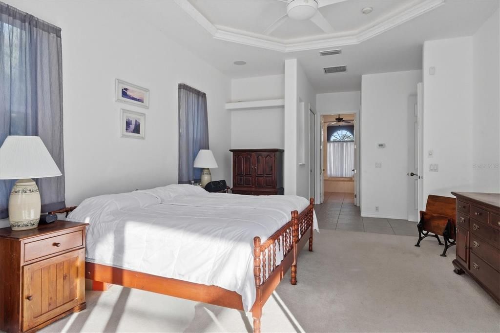 En Venta: $749,900 (4 camas, 3 baños, 3089 Pies cuadrados)