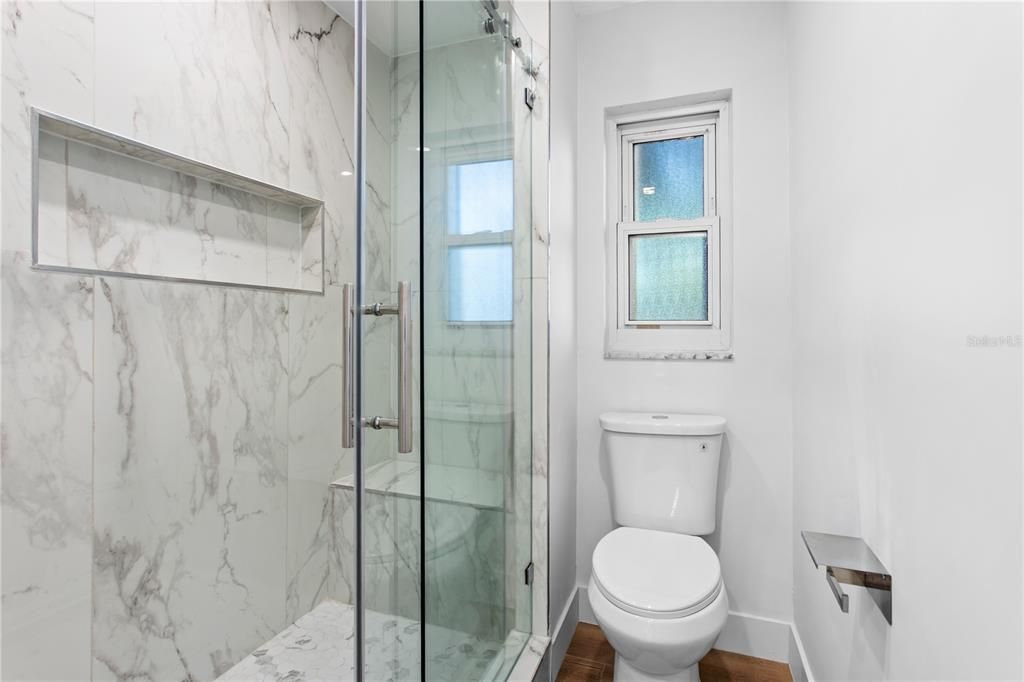 На продажу: $649,900 (3 спален, 2 ванн, 1793 Квадратных фут)