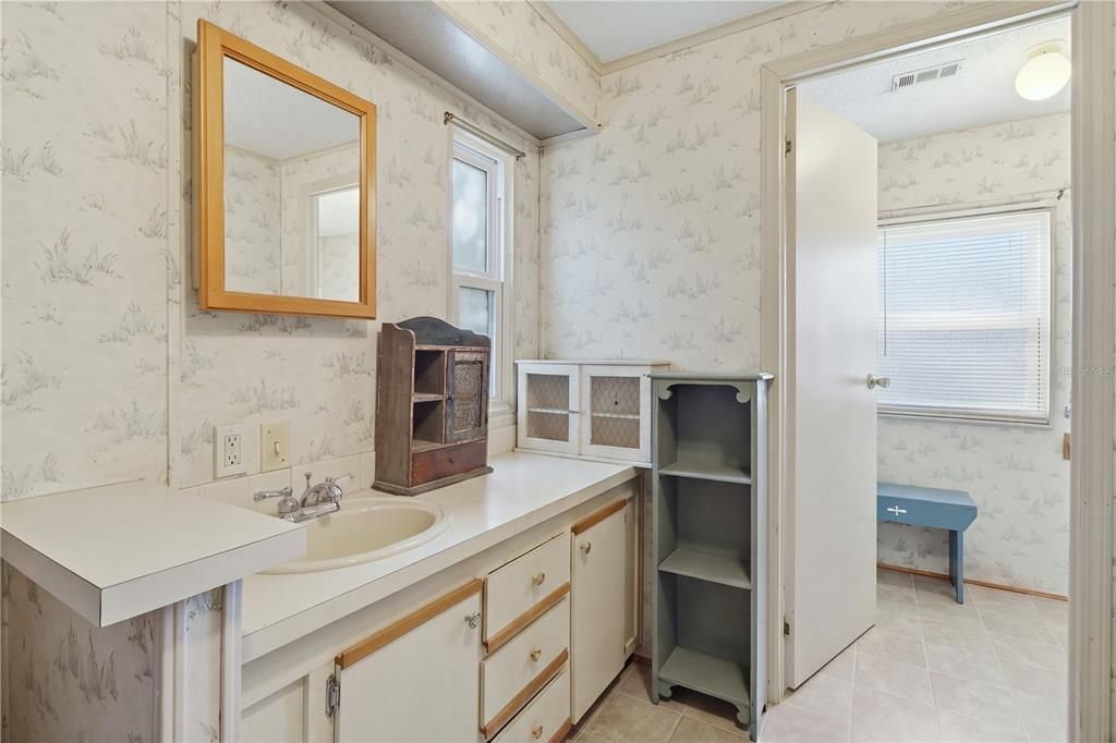 На продажу: $180,000 (3 спален, 2 ванн, 1620 Квадратных фут)