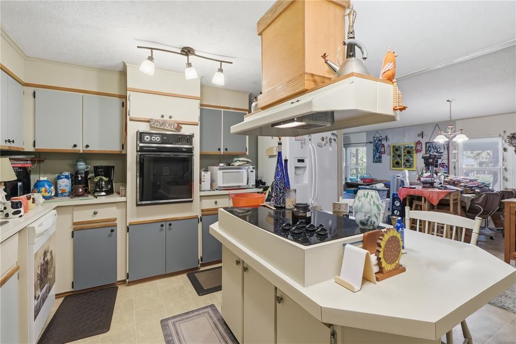 На продажу: $180,000 (3 спален, 2 ванн, 1620 Квадратных фут)