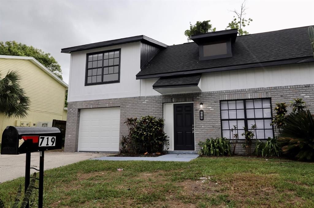 For Sale: $325,000 (3 beds, 2 baths, 1245 Square Feet)
