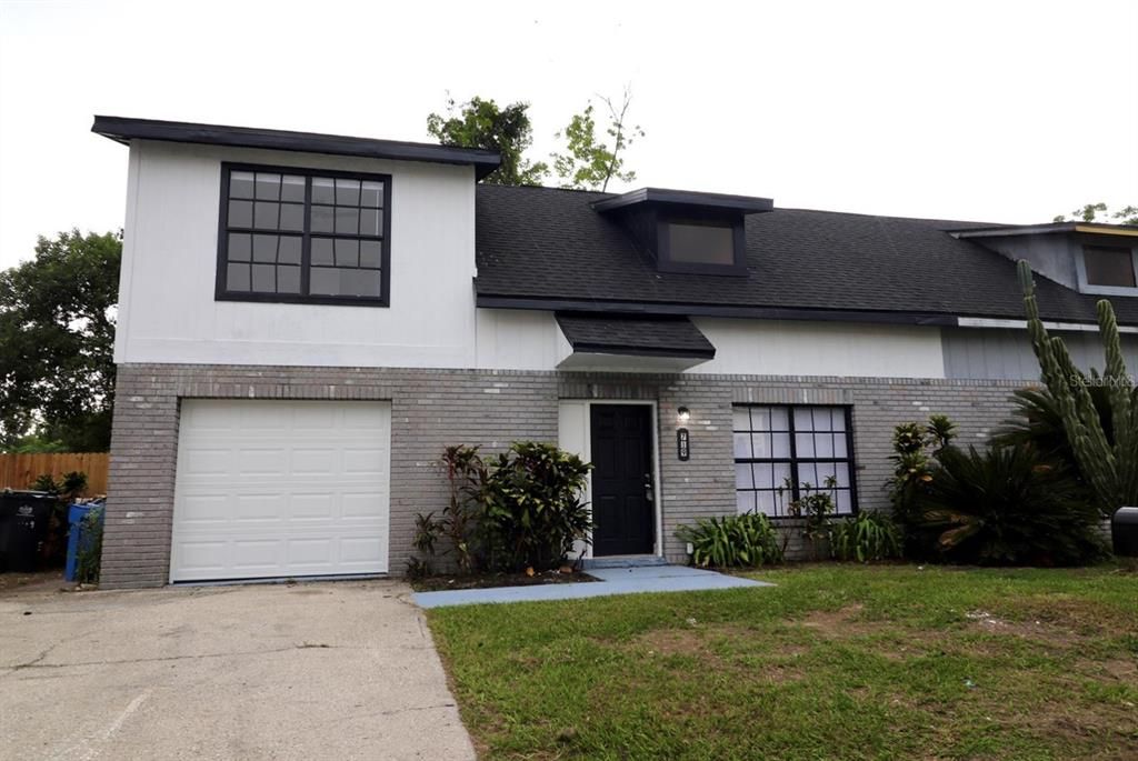 For Sale: $325,000 (3 beds, 2 baths, 1245 Square Feet)