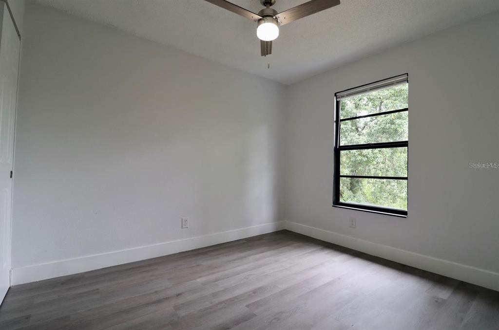 For Sale: $325,000 (3 beds, 2 baths, 1245 Square Feet)