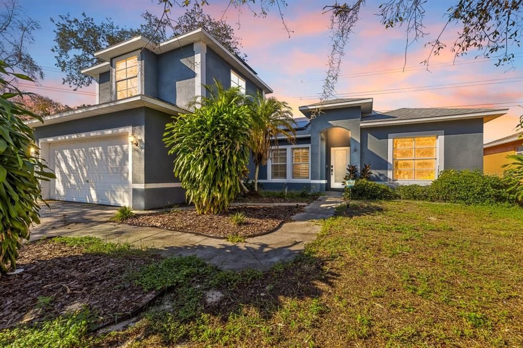 En Venta: $475,000 (4 camas, 2 baños, 1941 Pies cuadrados)