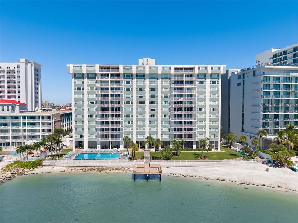 For Sale: $1,395,000 (3 beds, 3 baths, 2800 Square Feet)