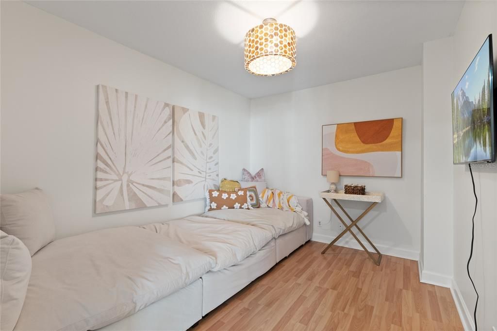 For Sale: $1,395,000 (3 beds, 3 baths, 2800 Square Feet)