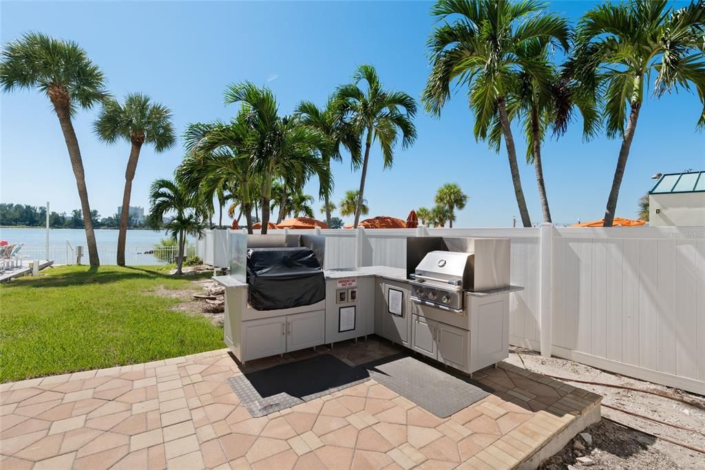 For Sale: $1,395,000 (3 beds, 3 baths, 2800 Square Feet)