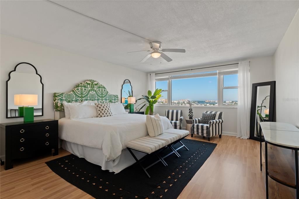 For Sale: $1,395,000 (3 beds, 3 baths, 2800 Square Feet)
