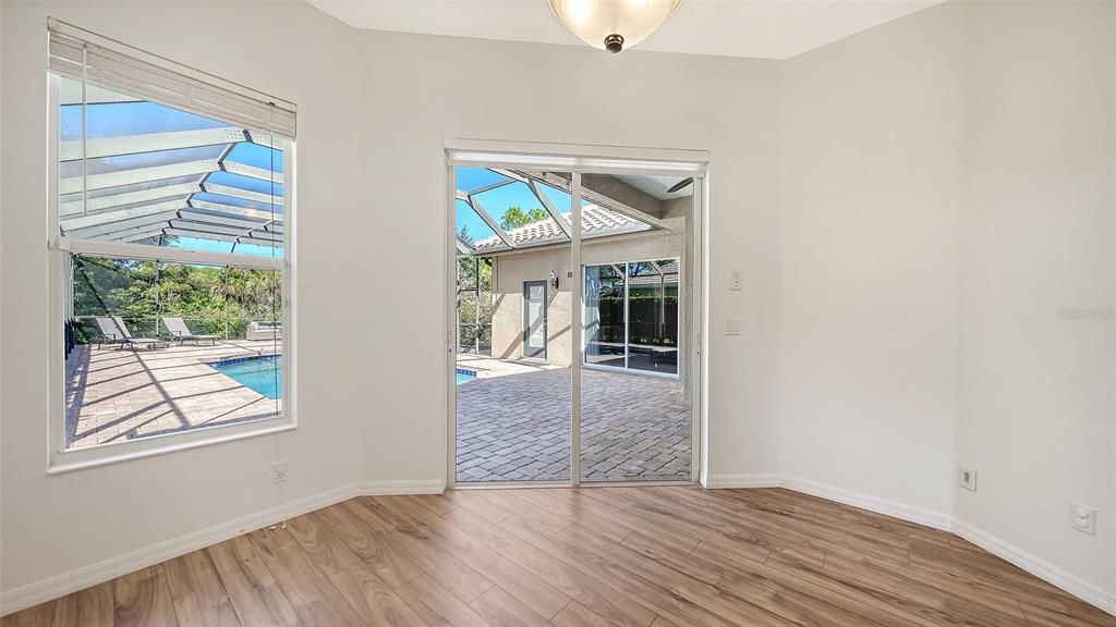 En Venta: $799,000 (4 camas, 3 baños, 2474 Pies cuadrados)