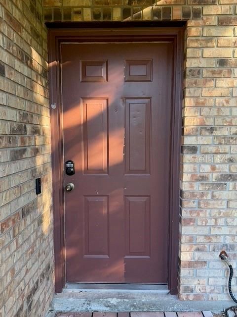 For Rent: $1,600 (2 beds, 1 baths, 1074 Square Feet)