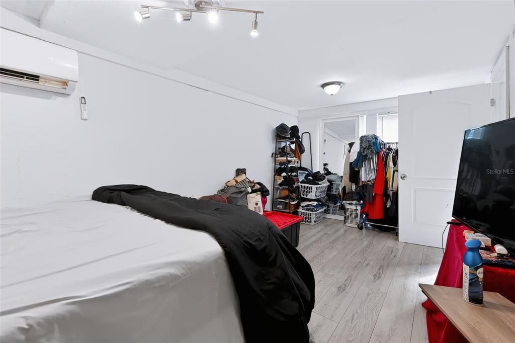 En Venta: $715,000 (6 camas, 0 baños, 1820 Pies cuadrados)
