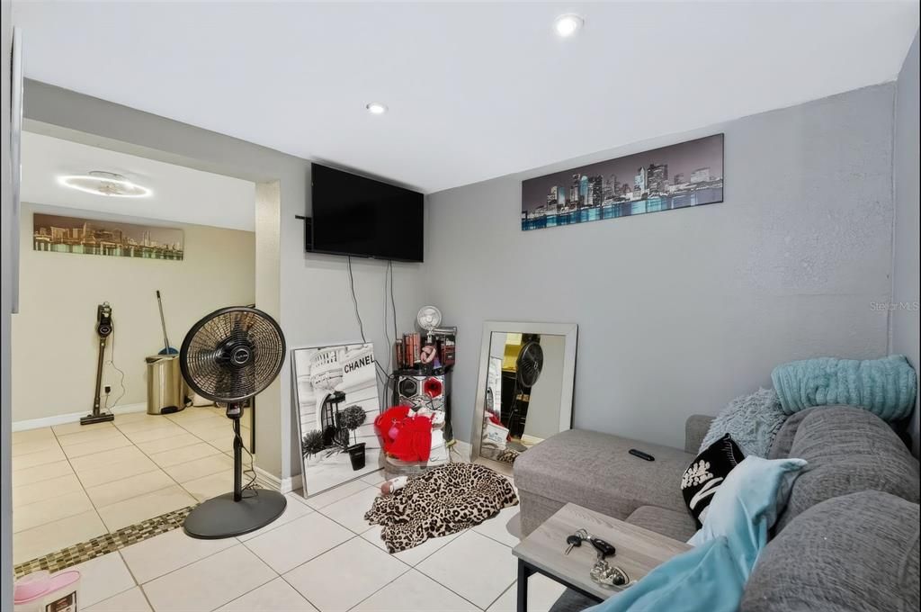 En Venta: $715,000 (6 camas, 0 baños, 1820 Pies cuadrados)
