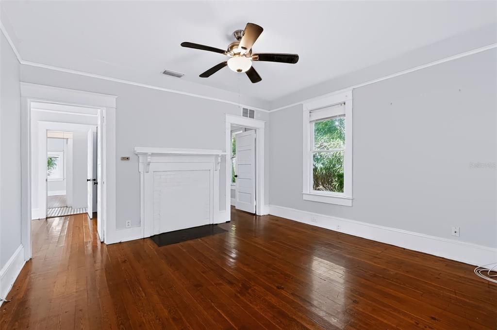 En Venta: $715,000 (6 camas, 0 baños, 1820 Pies cuadrados)