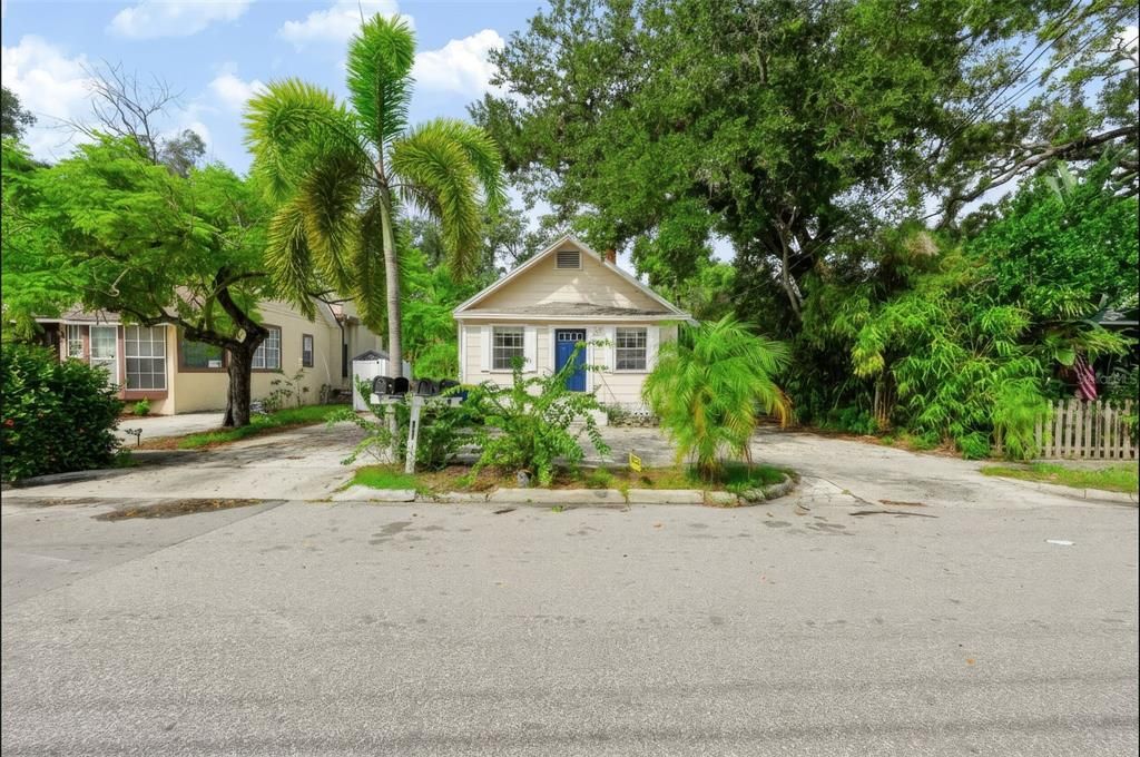 En Venta: $715,000 (6 camas, 0 baños, 1820 Pies cuadrados)
