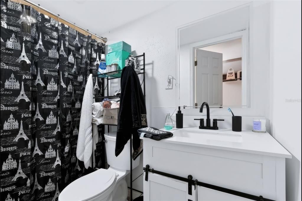 En Venta: $715,000 (6 camas, 0 baños, 1820 Pies cuadrados)