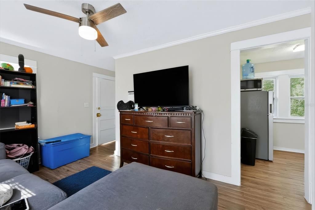 En Venta: $715,000 (6 camas, 0 baños, 1820 Pies cuadrados)