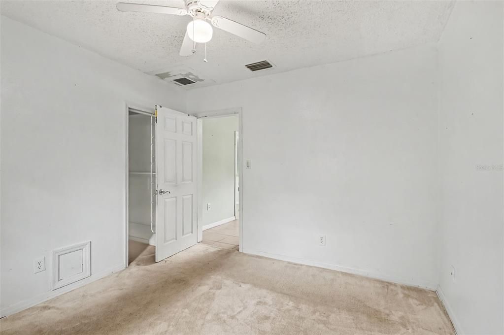 En Venta: $190,000 (3 camas, 3 baños, 1858 Pies cuadrados)