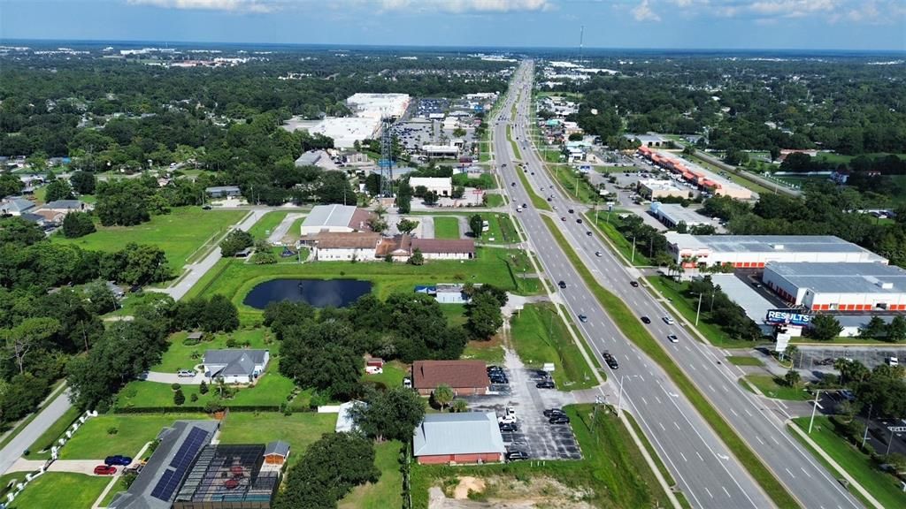 На продажу: $599,000 (0.33 acres)