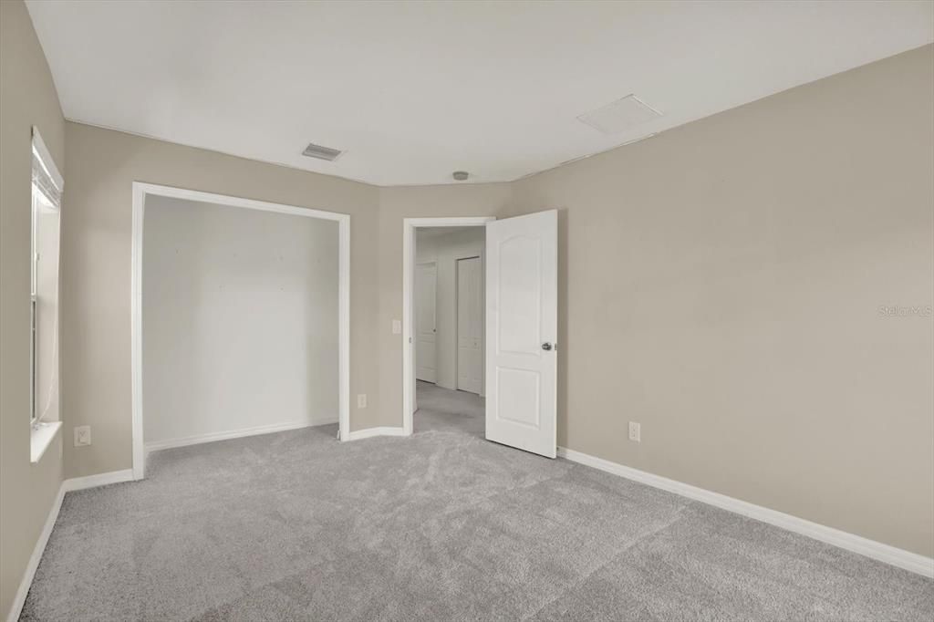 En Venta: $499,900 (4 camas, 2 baños, 2879 Pies cuadrados)