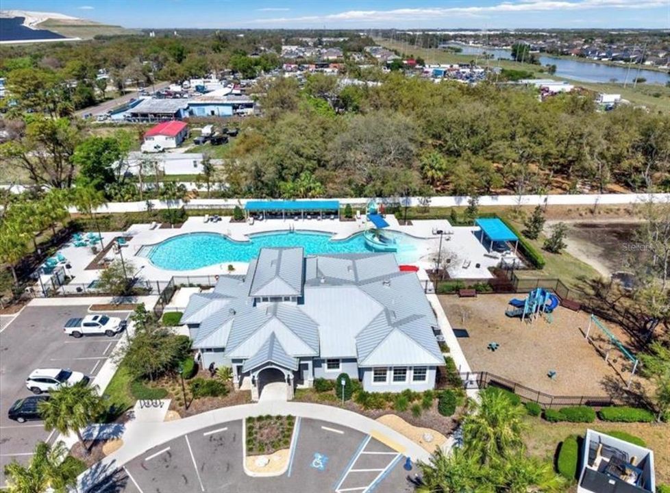 En Venta: $499,900 (4 camas, 2 baños, 2879 Pies cuadrados)