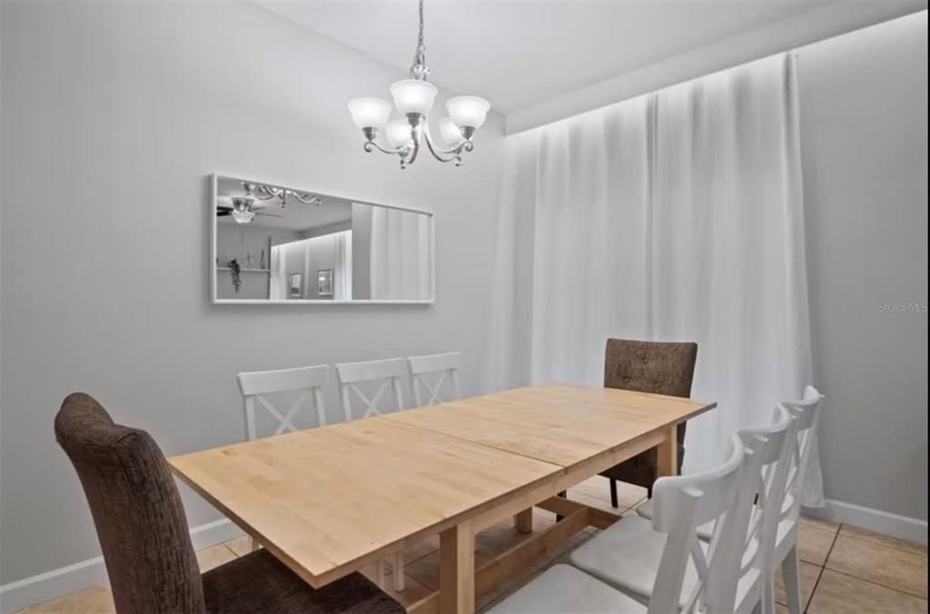 В аренду: $2,550 (4 спален, 3 ванн, 1902 Квадратных фут)
