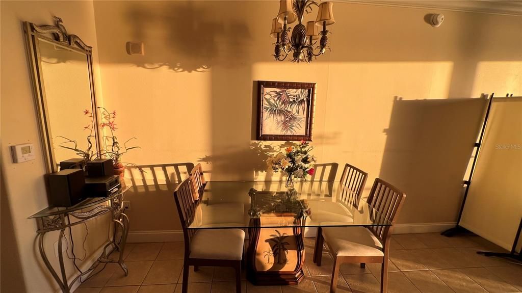 For Sale: $252,000 (1 beds, 2 baths, 798 Square Feet)