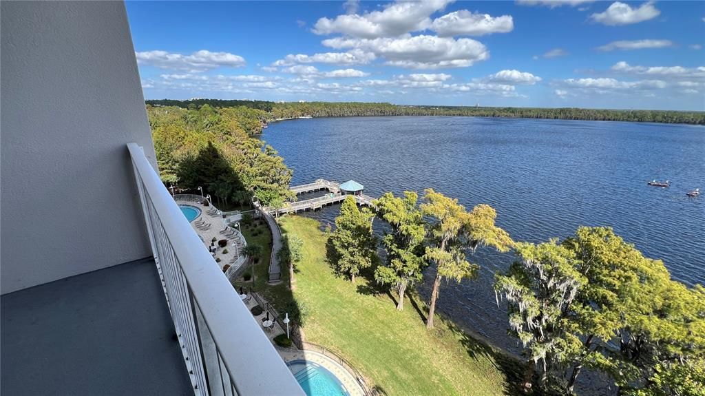 For Sale: $252,000 (1 beds, 2 baths, 798 Square Feet)