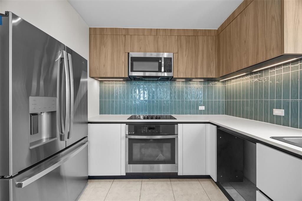 На продажу: $820,000 (2 спален, 2 ванн, 1769 Квадратных фут)