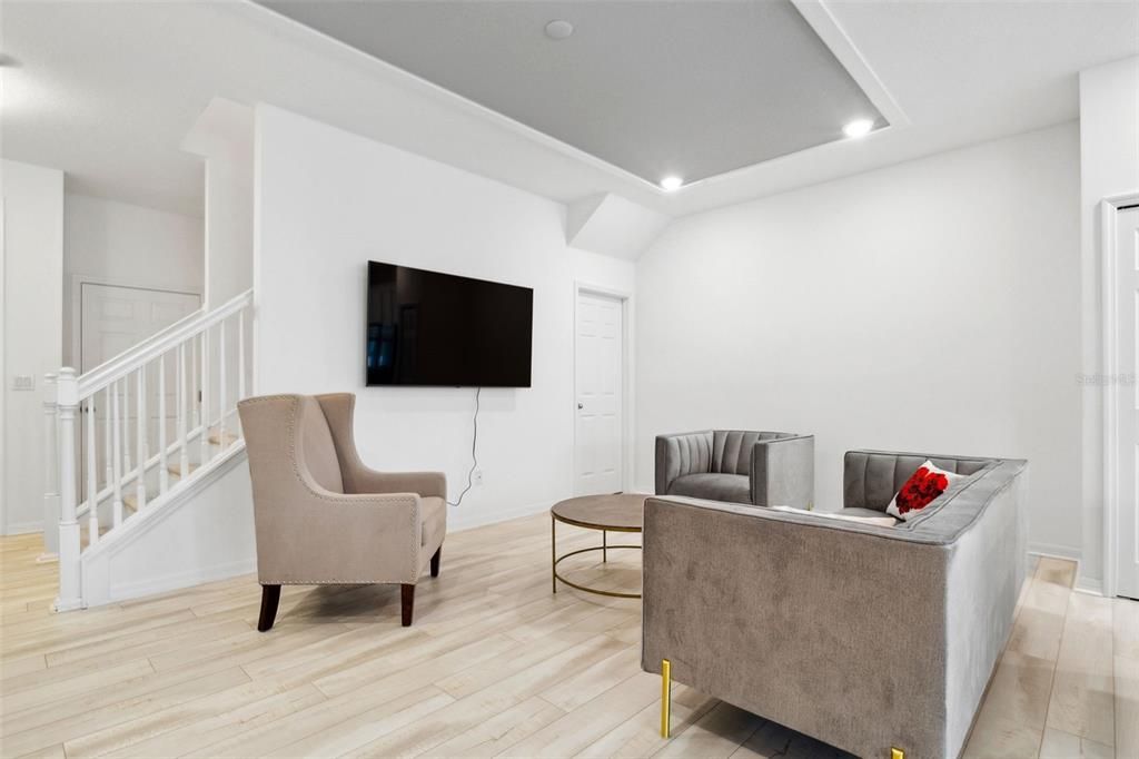 На продажу: $365,000 (3 спален, 2 ванн, 1702 Квадратных фут)