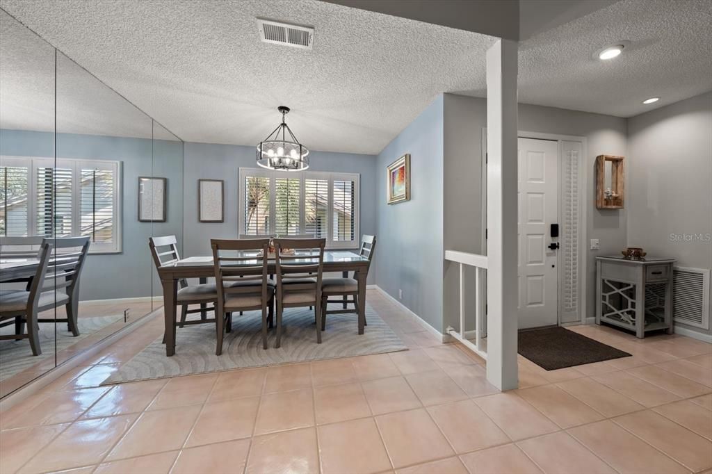 For Sale: $355,000 (3 beds, 2 baths, 1485 Square Feet)