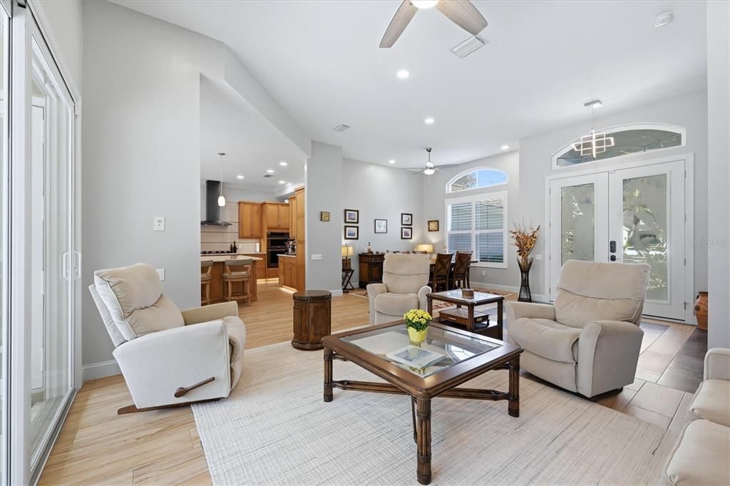 For Sale: $875,000 (3 beds, 2 baths, 2520 Square Feet)